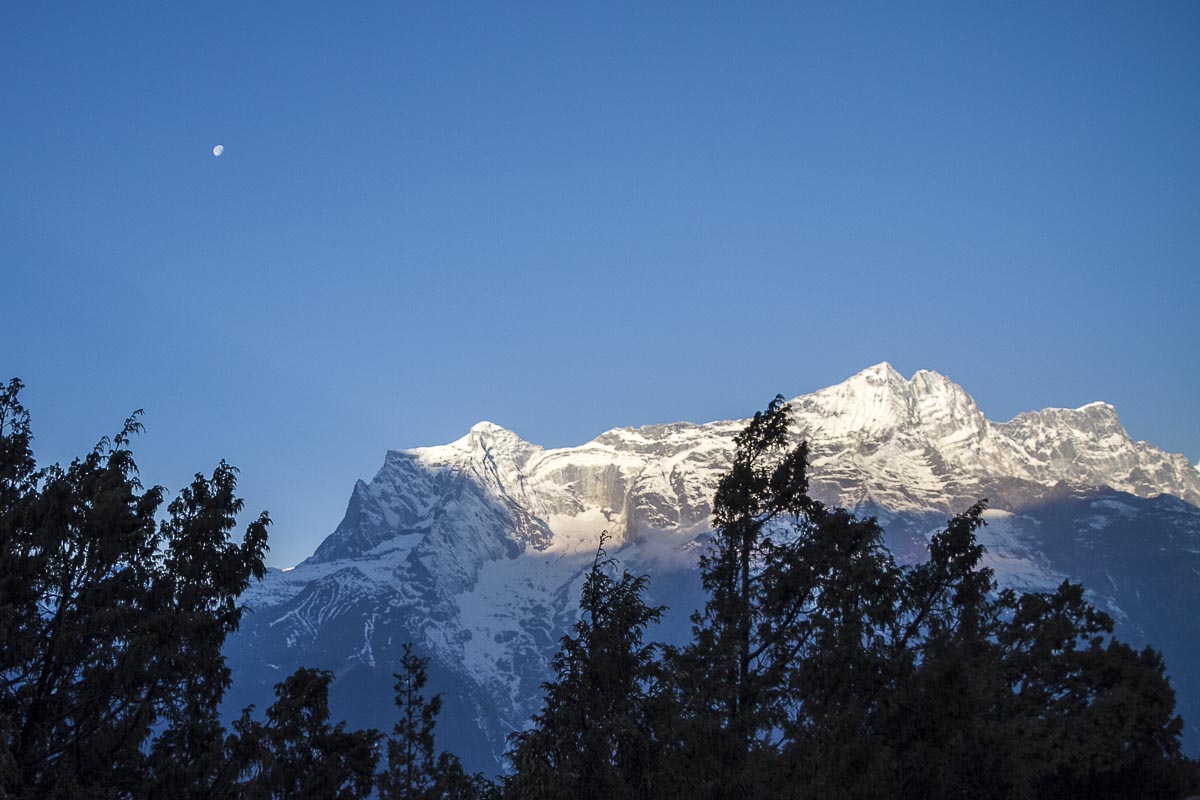 Nepal Everest - Syanboche, Early Morning Walk To Airport - April 22, 2011