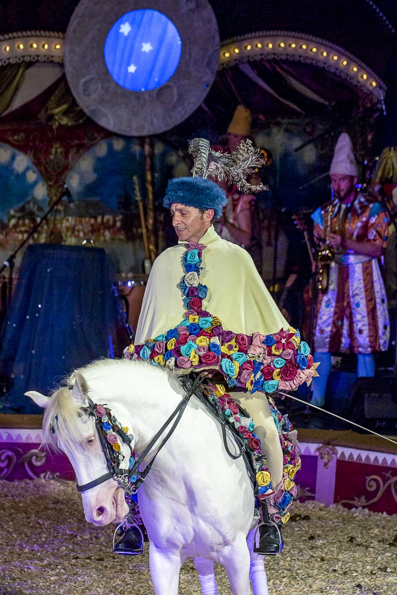 Giffords Circus - Moonsongs, Circus Riders, Chiswick House - June 18, 2015
