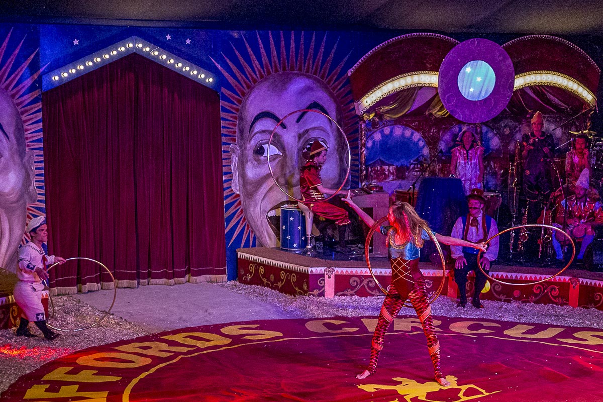 Giffords Circus - Moonsongs, Circus Performers, Chiswick House - June 18, 2015