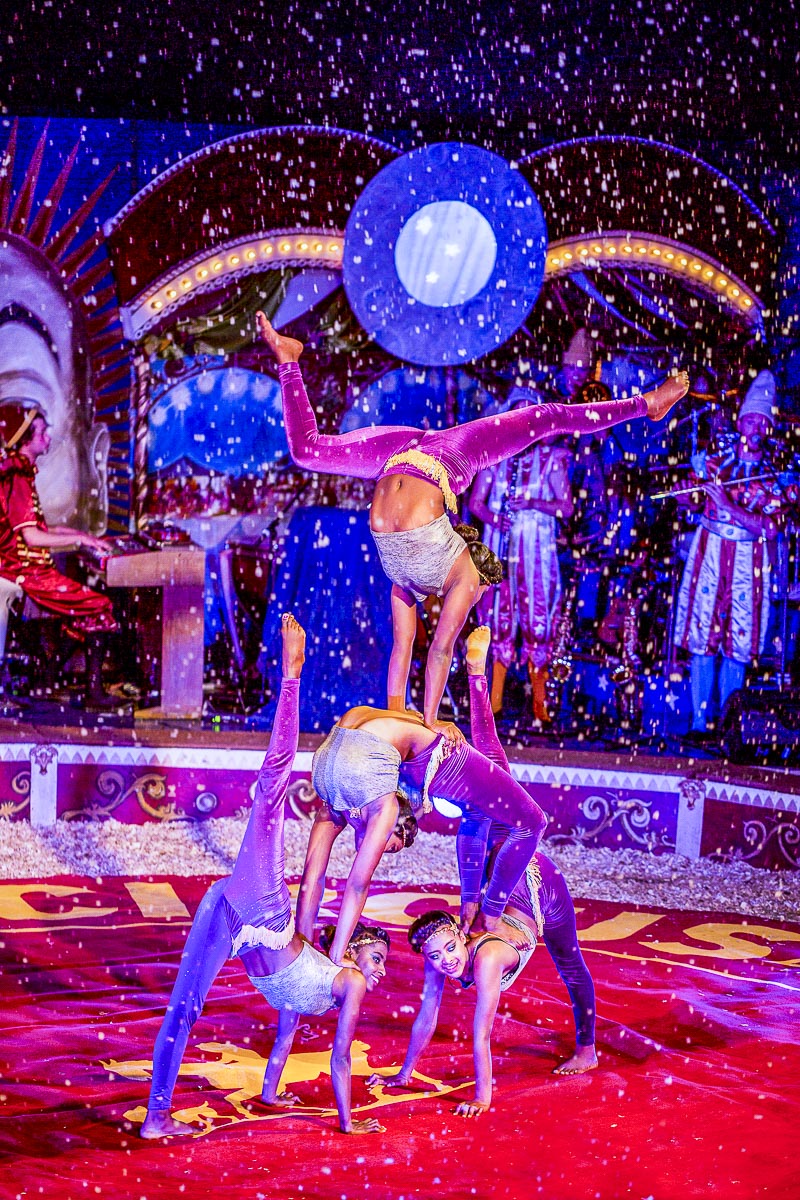 Giffords Circus - Moonsongs, Circus Performers, Chiswick House - June 18, 2015