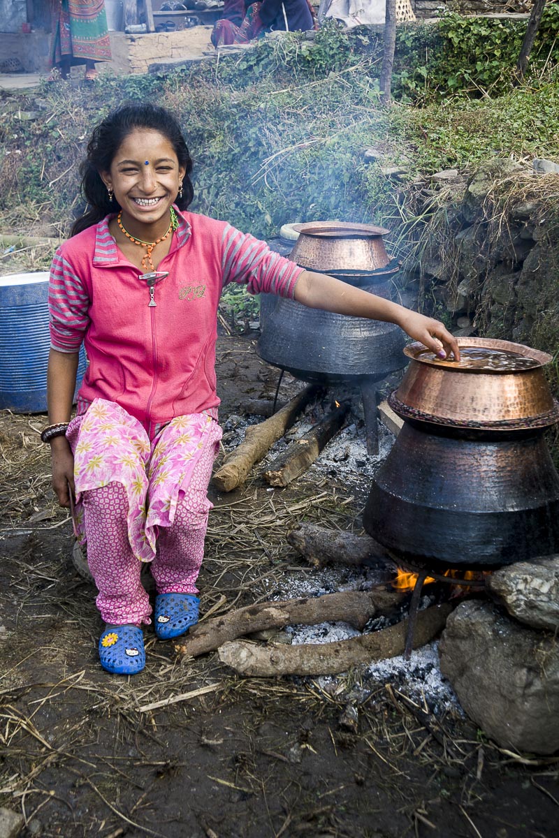 Nepal Annapurna - Birethanti To Mahjaun, Chang Man's Beautiful Daughter - December 5, 2009