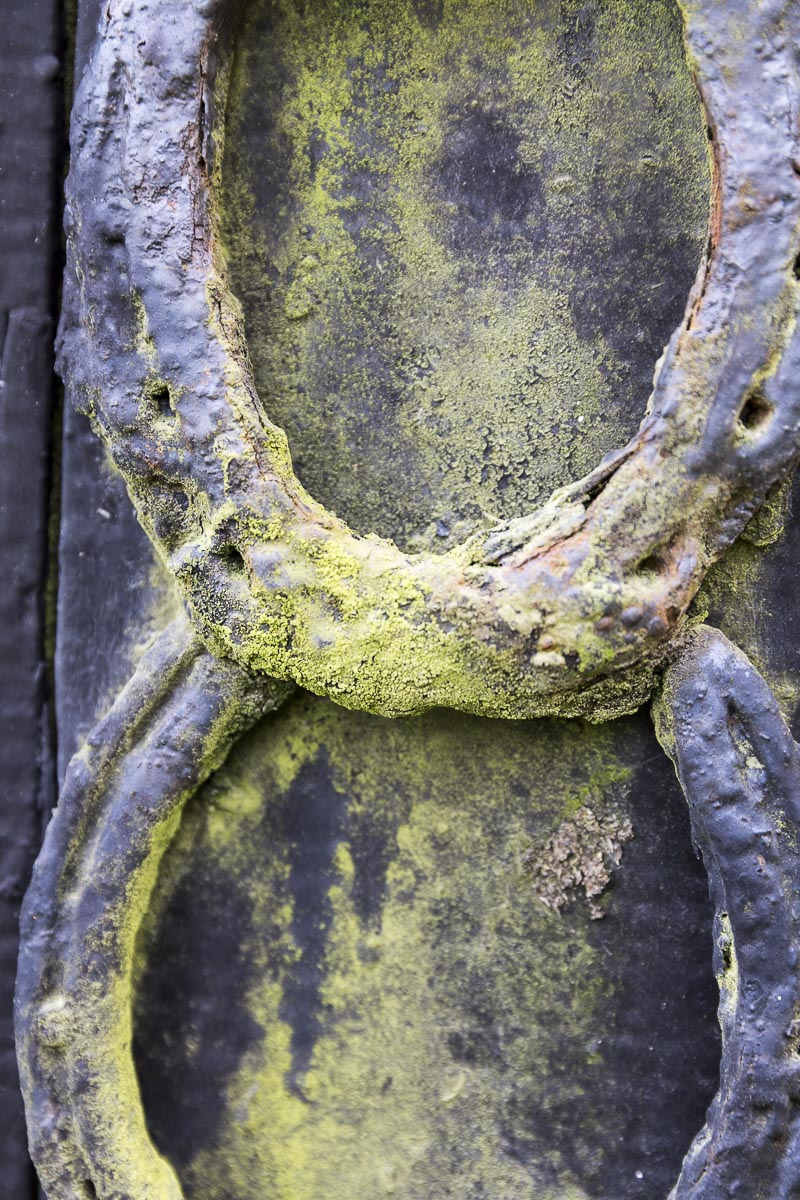 Lundy - Lucky Horseshoes On Shed In Village - September 14, 2016